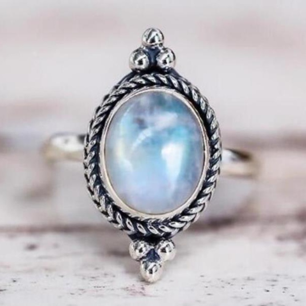 NEW 925 sterling silver moonstone ring